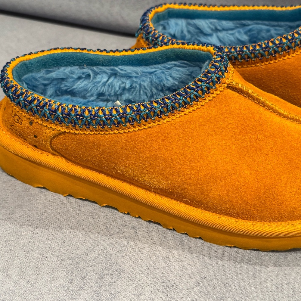 UGG x Sesame Street Cookie Monster Tasman